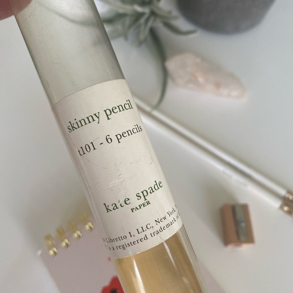 Kate Spade - vintage pencils and sharpener + mini paper pad - Picture 6 of 6